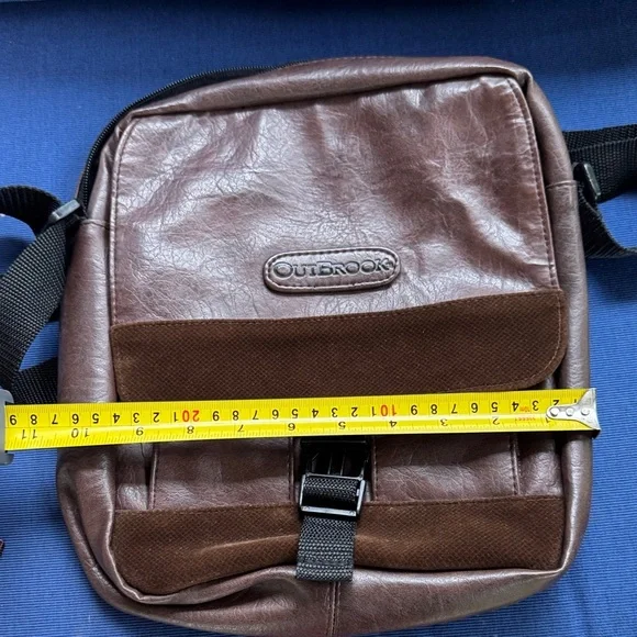Outbrooks Dark Brown Leather Messenger Bag for Men - Picture 8 of 8